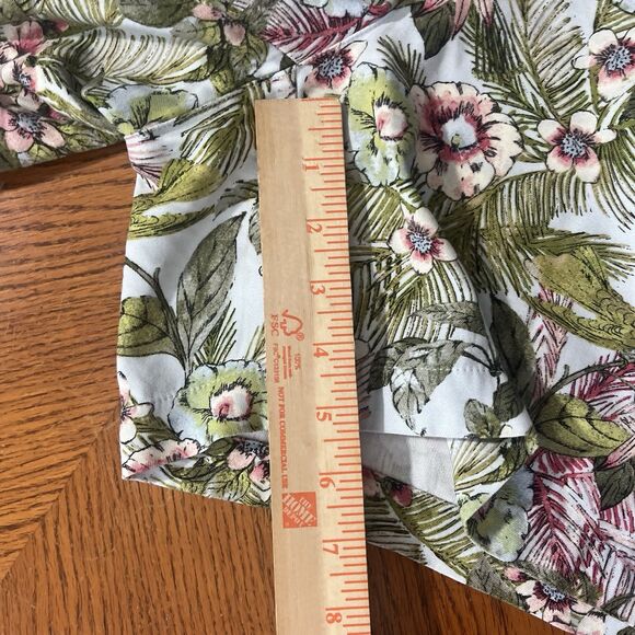 J Jill Floral Pull On Shorts Elastic Waist Size Medium Petite Island Beach Vaca - Picture 5 of 8
